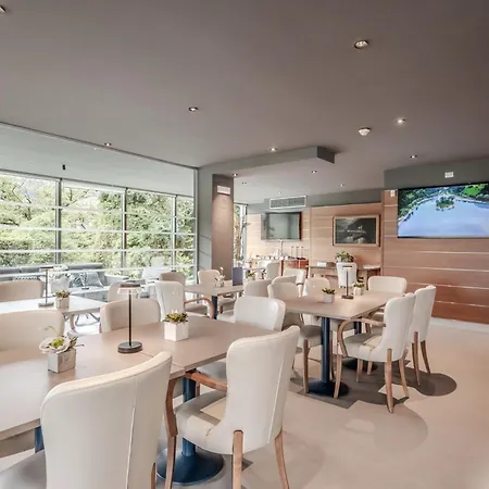 Hotiday Collection - Torbole 4* Torbole Sul Garda