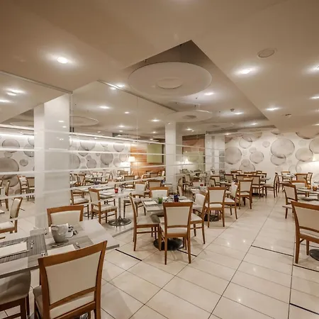 Hotiday Collection - Torbole Hotell 4*